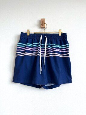 Chubbies The Moon Shadows 5.5 Swim Trunks - Retro Striped Board Shorts - Size L